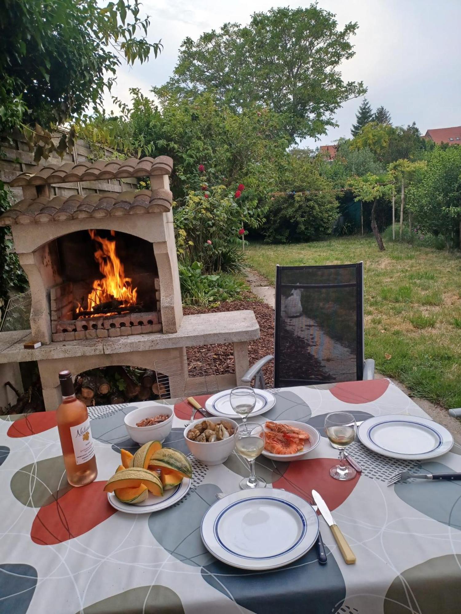 Nice House, Garden And Bbq 3Km From The Beach / Jolie Maison, Jardin Et Bbq A 3 Km De La Plage Coudekerque-Branche Dış mekan fotoğraf